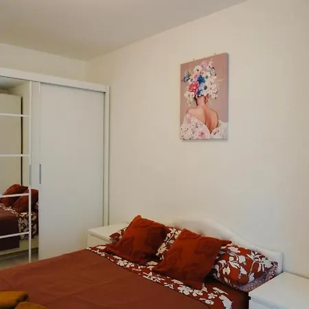 14 * Sófia